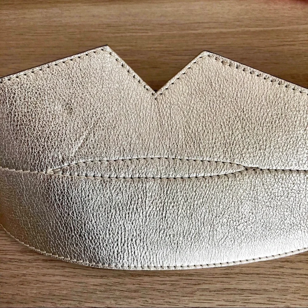 Vintage Tomas Maier Gold Metallic Italian Leather Lips Wide Designer Belt. 38